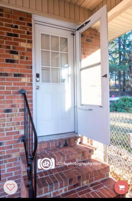 פייטוויל Pine Forest Zen Cottage - 10 Min To Fort Bragg מראה חיצוני תמונה